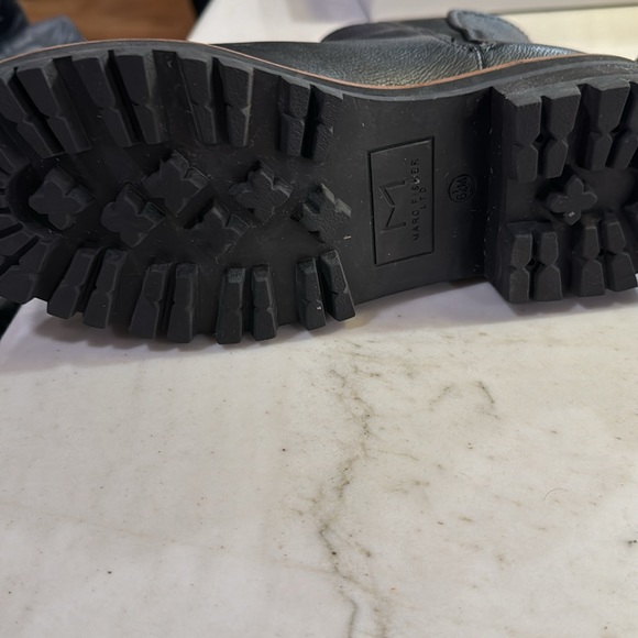 Marc Fisher Lug sole boot 6.5 - Picture 5 of 6